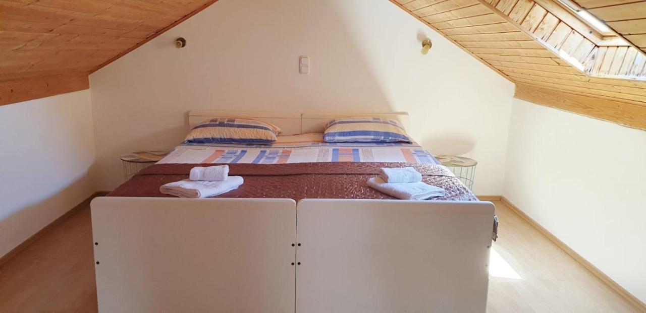Apartments Zala Matusan Супетарска Драга Екстериор снимка