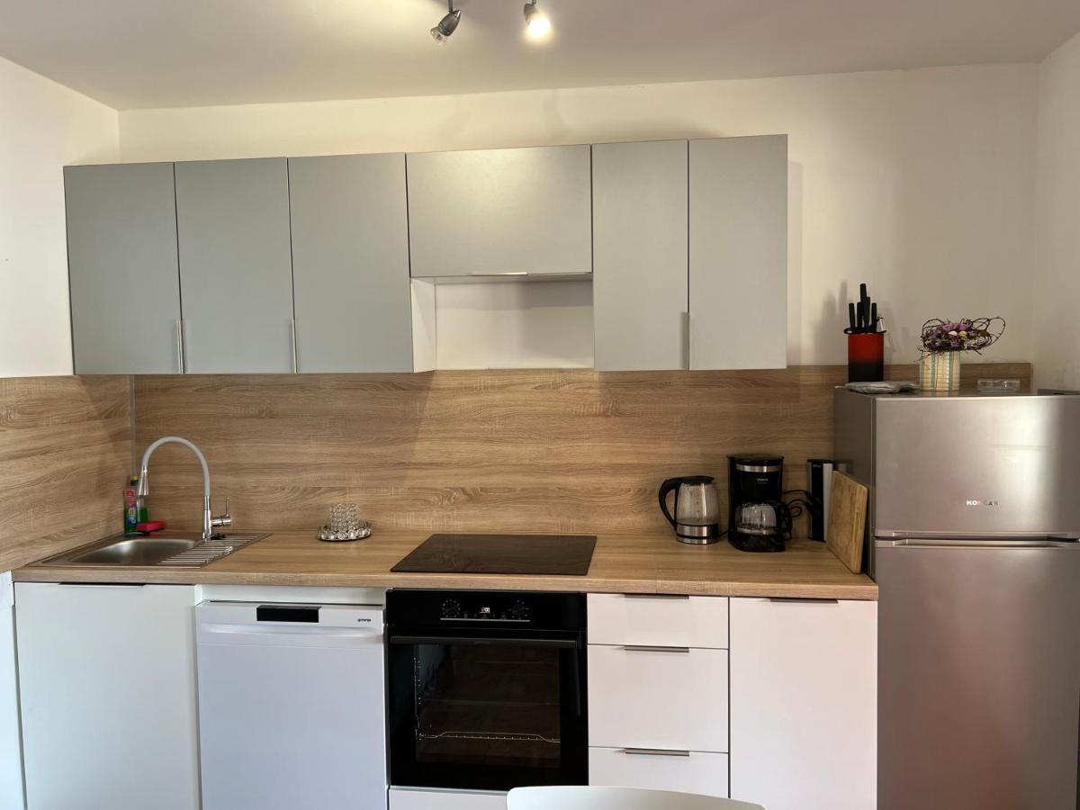 Apartments Zala Matusan Супетарска Драга Екстериор снимка