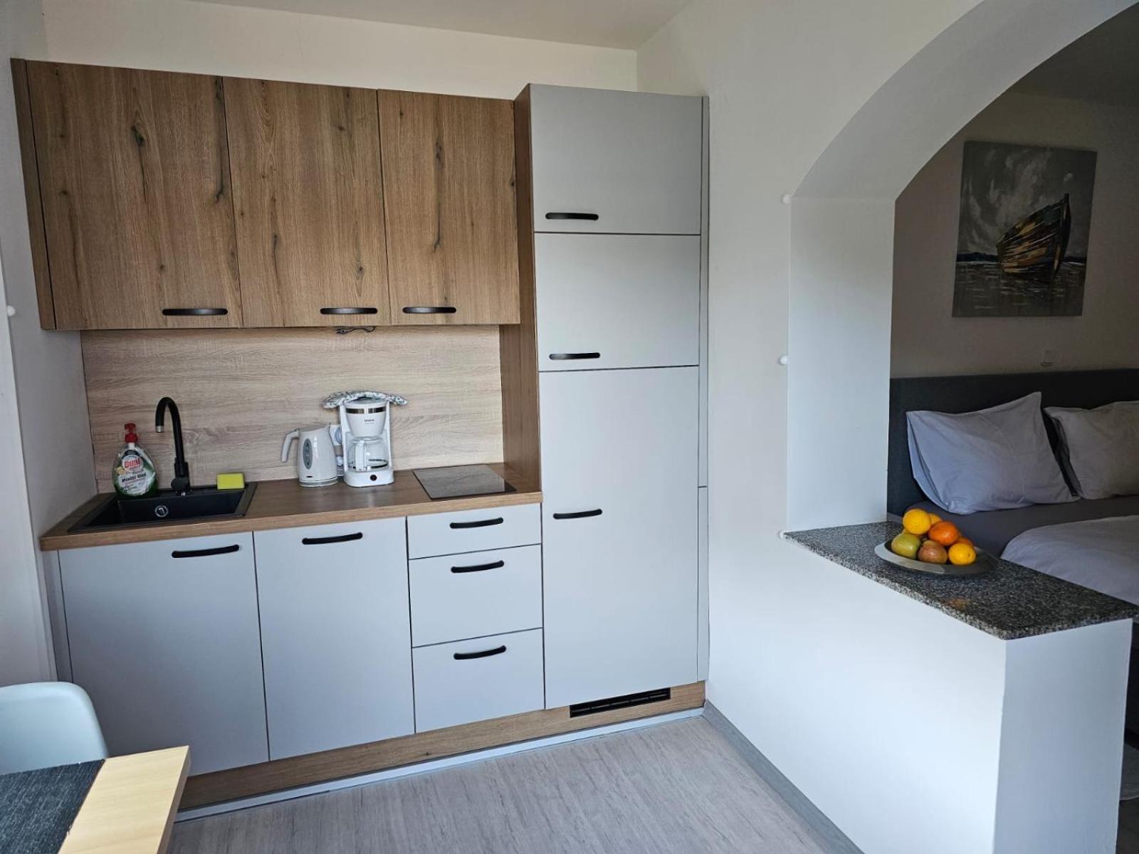 Apartments Zala Matusan Супетарска Драга Екстериор снимка