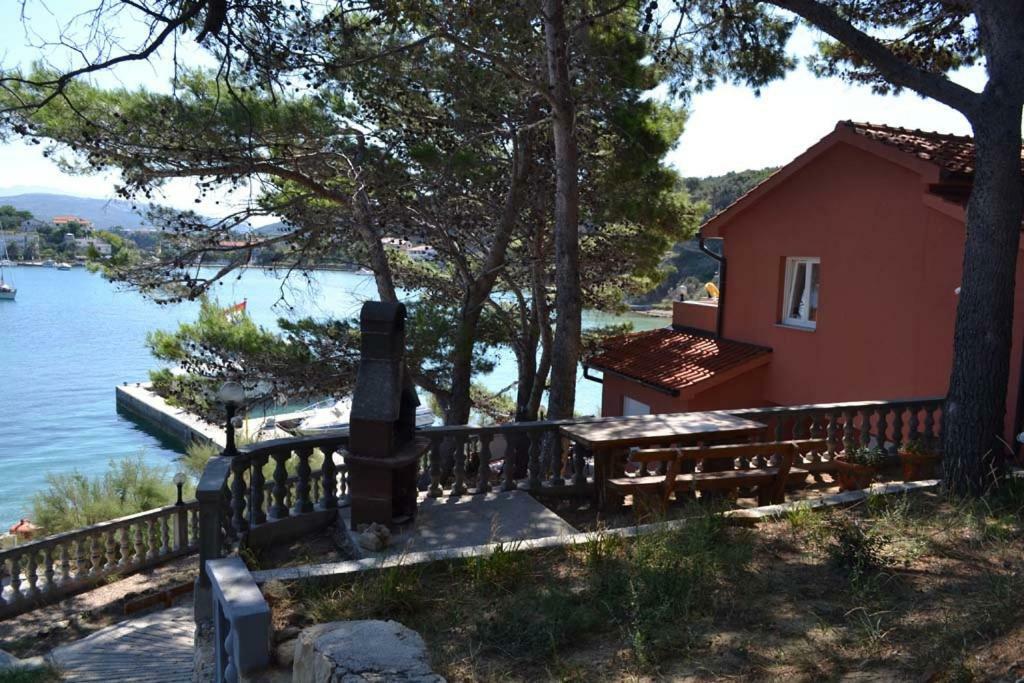 Apartments Zala Matusan Супетарска Драга Екстериор снимка
