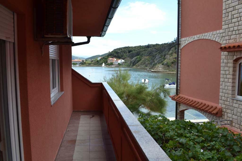 Apartments Zala Matusan Супетарска Драга Екстериор снимка